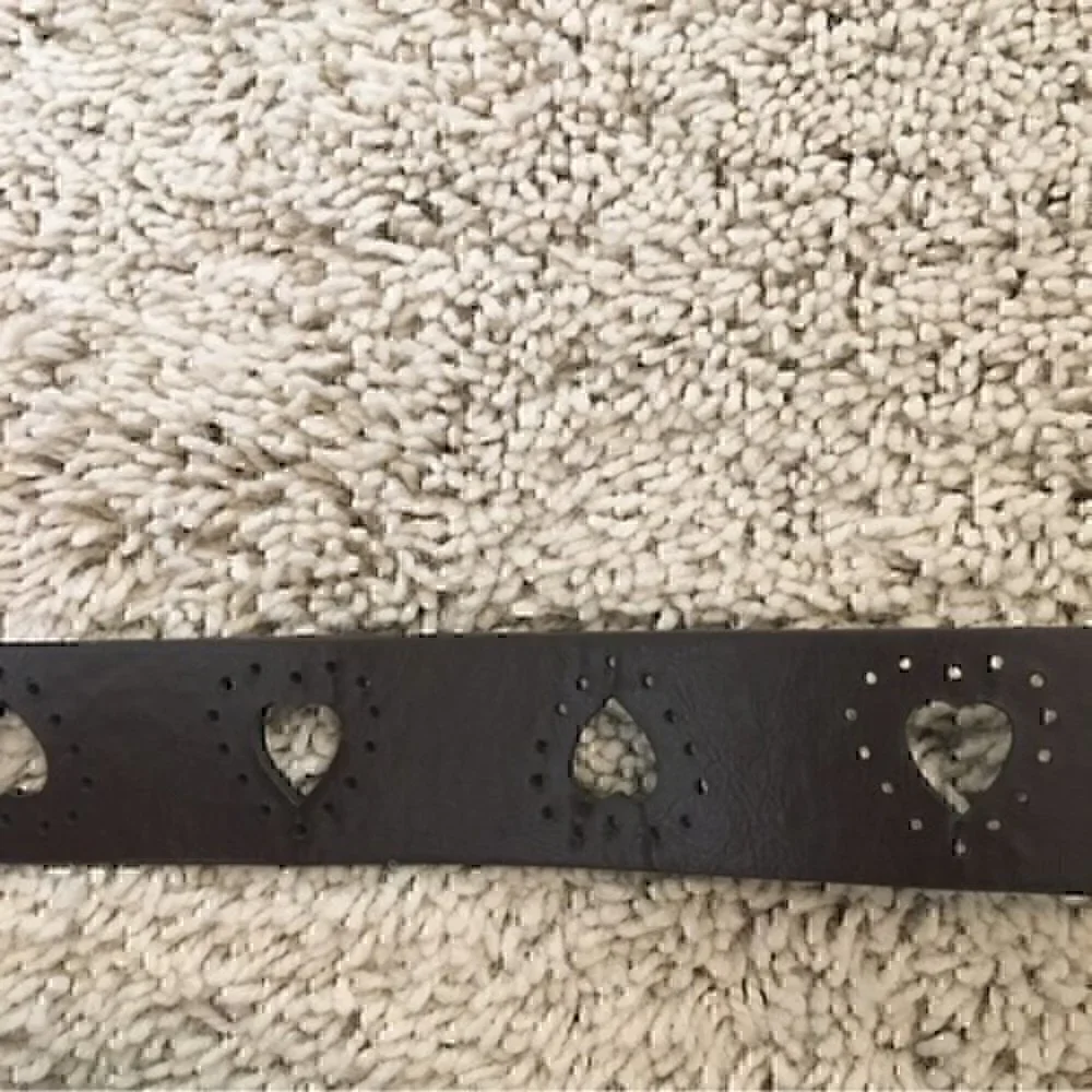 Girls size medium cutout heart belt